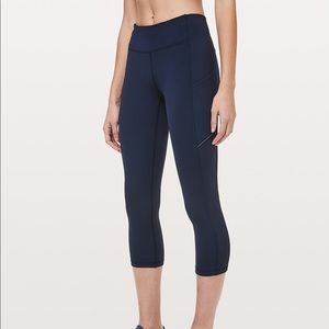 lululemon Navy Blue Speed It Up Crop Leggings Sz 6